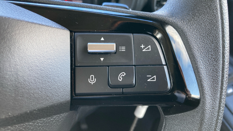 Vauxhall Combo Life 100kW Design XL 52kWh 5dr Auto [7 Seat] Electric Estate